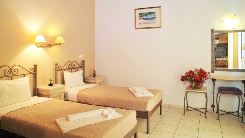 Aparthotel Bella Elena Malia Esterno foto