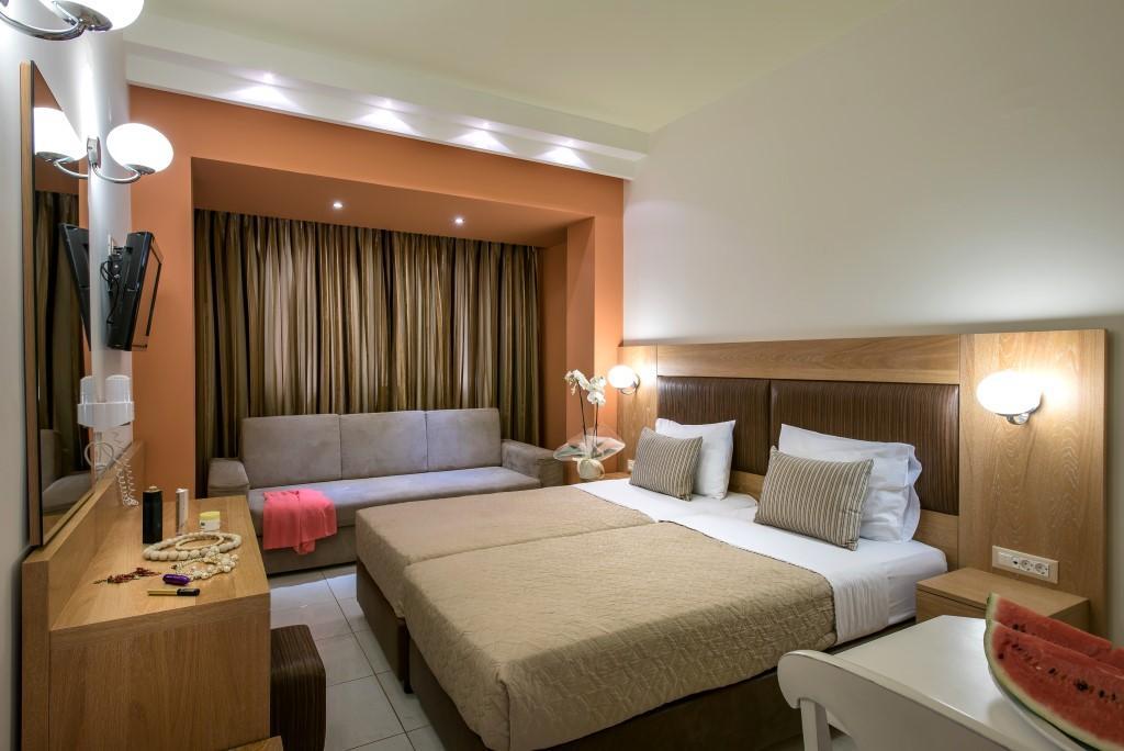 Aparthotel Bella Elena Malia Esterno foto