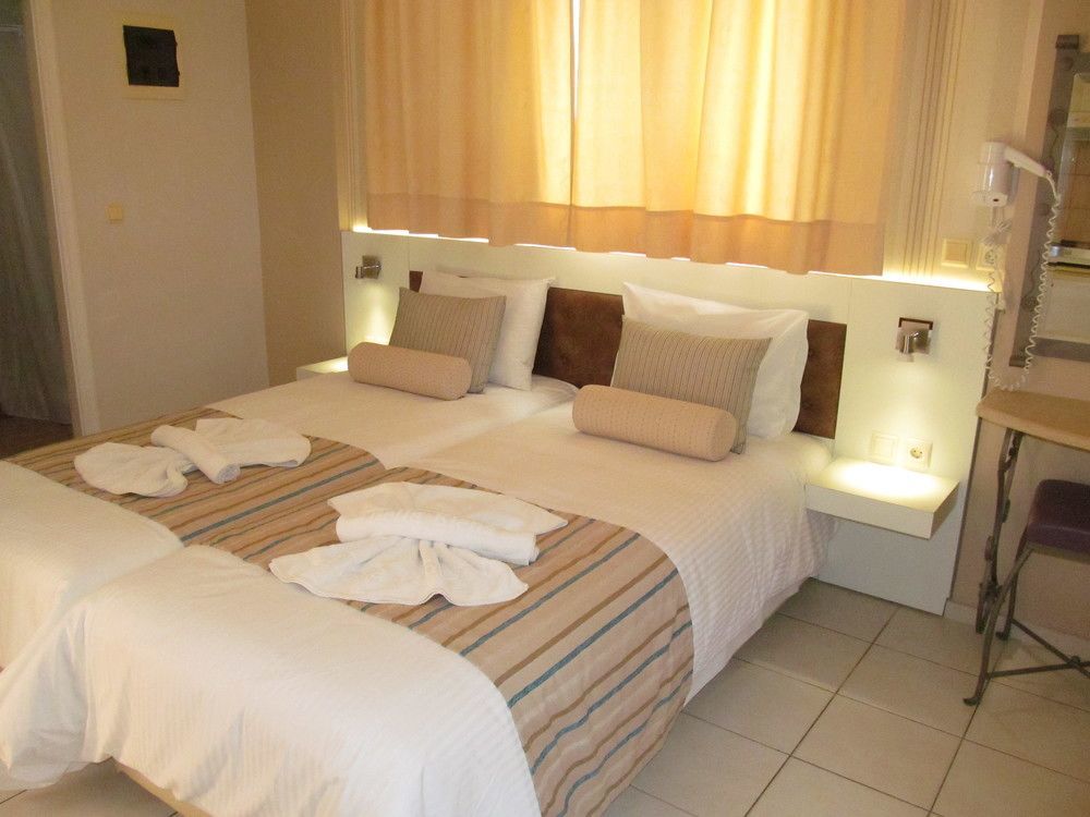 Aparthotel Bella Elena Malia Esterno foto