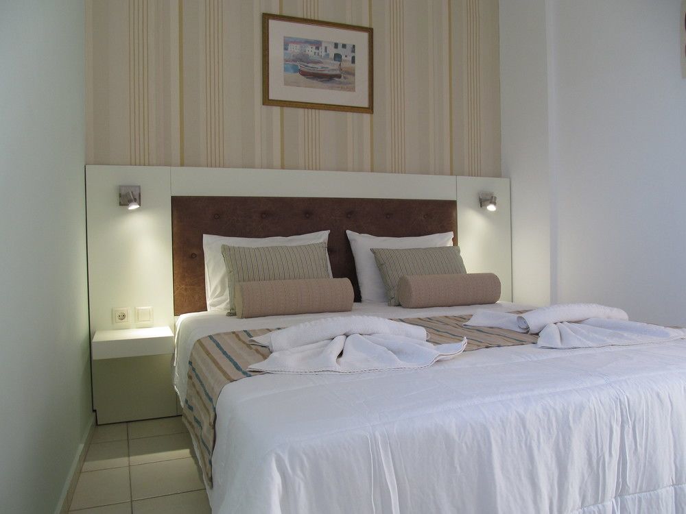 Aparthotel Bella Elena Malia Esterno foto
