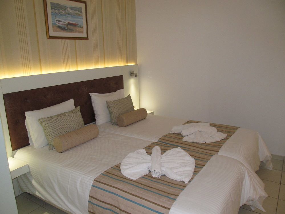 Aparthotel Bella Elena Malia Esterno foto