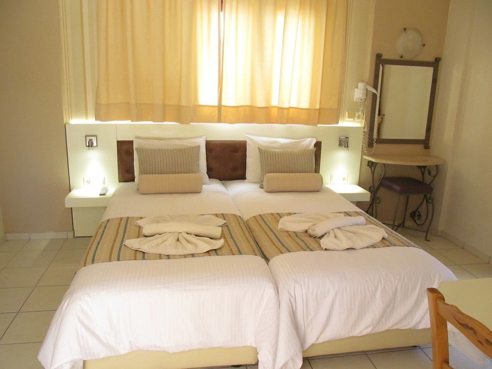 Aparthotel Bella Elena Malia Esterno foto